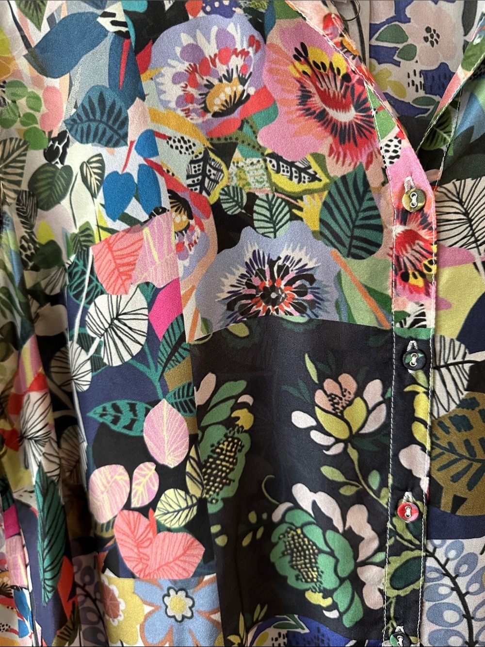 Johnny Was Multicolor Floral Sleeveless Button-Front Blouse - Picture 3 of 5